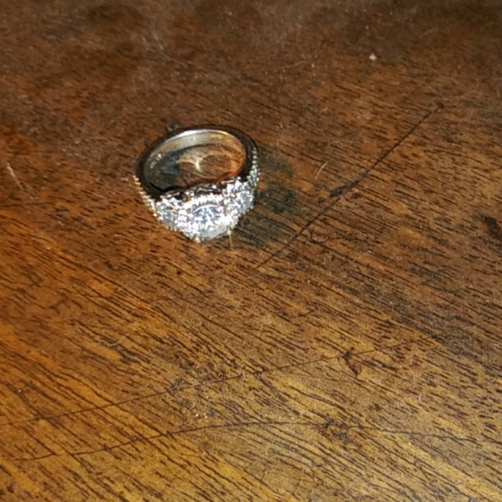 925 ring with real diaminds